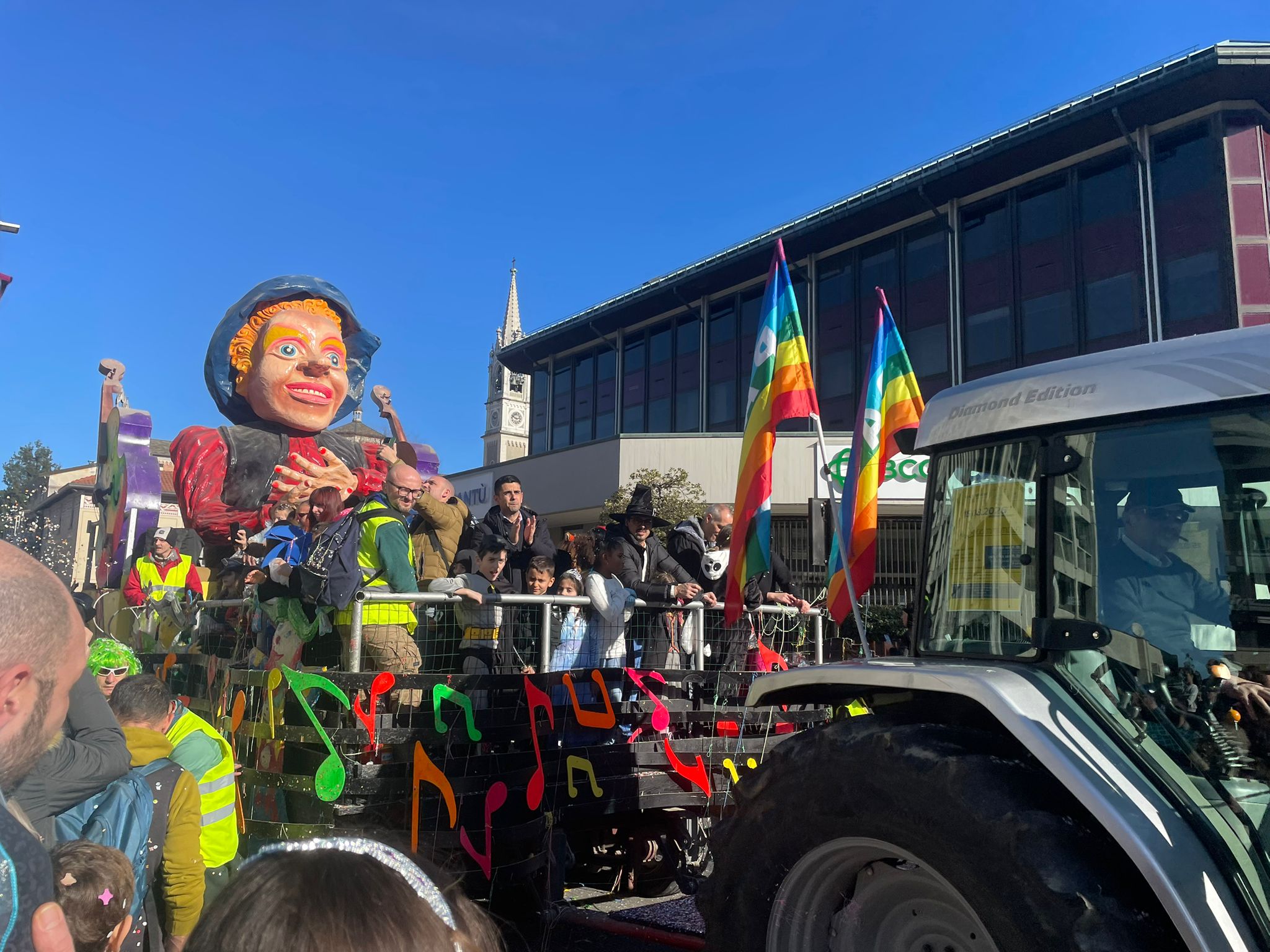 Carnevale di Cantù, nel pomeriggio la terza sfilata