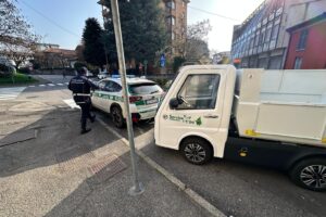 Lotta ai rifiuti selvaggi a Cantù, cinque multe e tre responsabili individuati