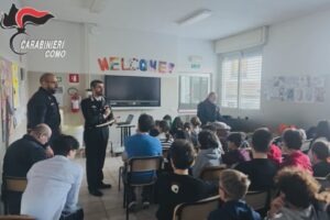 I carabinieri nelle scuole presentano il “bullizzometro”: un test per chiedere aiuto
