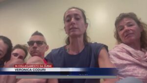 Attacco all’Iran, comaschi bloccati a Dubai: “Chiusi in albergo, le esplosioni e gli allarmi”