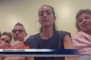 Attacco all’Iran, comaschi bloccati a Dubai: “Chiusi in albergo, le esplosioni e gli allarmi”