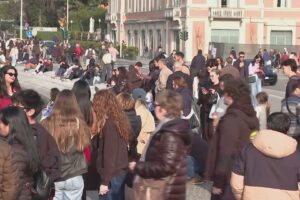 Guerra in Iran, le ricadute sul turismo lariano