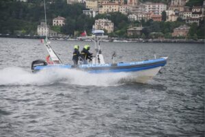 Divieto di promuovere tour in barca e attività ai turisti, prime multe a Como