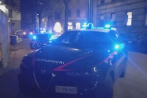 Violenta lite in via Croce Rossa a Como, ferito un giovane