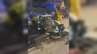 Auto fuori strada a Domaso, feriti un 19enne e un 27enne. Due elicotteri per i soccorsi