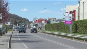 Como, nuovi disagi in città: due settimane di senso unico alternato in via Asiago