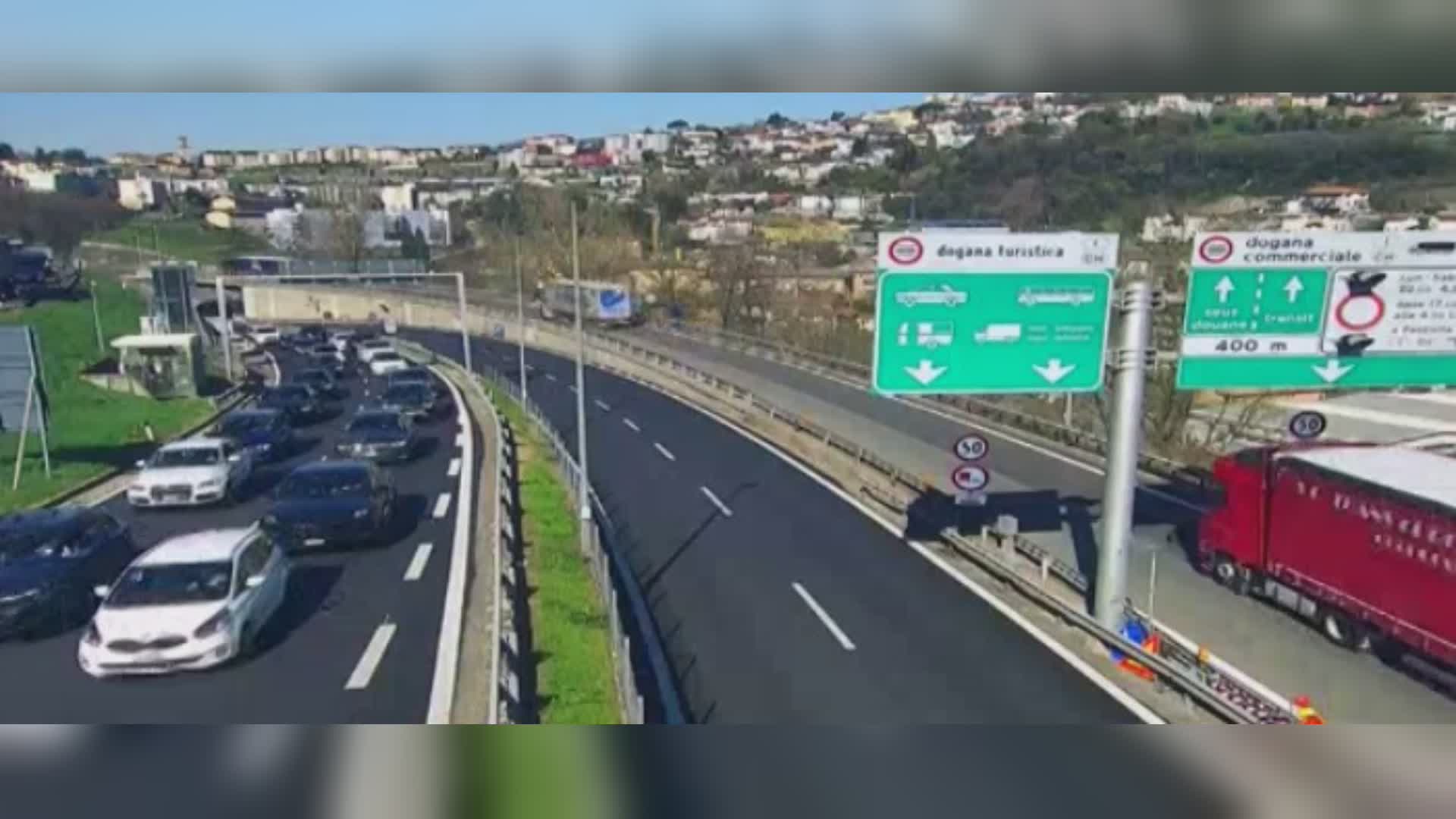 Festa in Svizzera e cantieri a Como: primi disagi di primavera sulle strade comasche