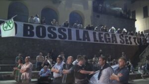 Lega di Como in lutto per la morte di Bossi, annullato l’evento di stasera sul referendum