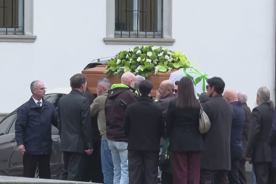 4517 Funerali Umberto Bossi 1774290854