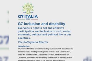Disabilità e inclusione, la mostra approda a Londra. Locatelli: “Costruiamo comunità attente ai bisogni dei più fragili”