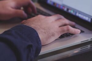 Guerra in Iran, a Como 119 milioni in più per l’elettricità. Diodato: “Minaccia reale per la tenuta delle imprese”