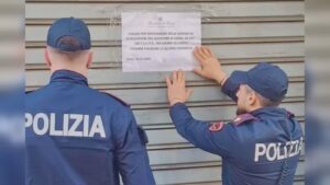 Via Leoni, il sindaco dispone la chiusura anticipata del bar Deluxe il venerdì e il sabato