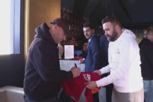 Totti, Conti, Cassano, Candela e LLorente a Como per il padel