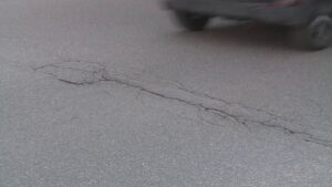 Asfalti, aumenti fino al 40%. L’allarme degli edili: “A rischio i lavori in corso e gli appalti futuri”