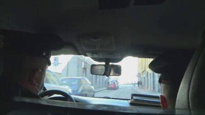 Botte e minacce alla compagna, 44enne arrestato dai carabinieri a Cantù. Picchiato anche il cane