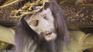 Como, dal bacio del Crocifisso alle messe di Pasqua: gli appuntamenti della Settimana Santa