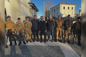 Fino Mornasco, alla stazione arriva l’esercito. Molteni: “In prima linea contro la criminalità”