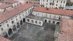 Politeama ed ex orfanotrofio di Como, scoppia la polemica. Opposizioni all’attacco