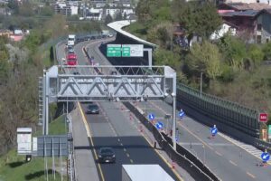 Incidente in A9, code verso la Svizzera: coinvolto un mezzo pesante tra Lomazzo e Fino Mornasco