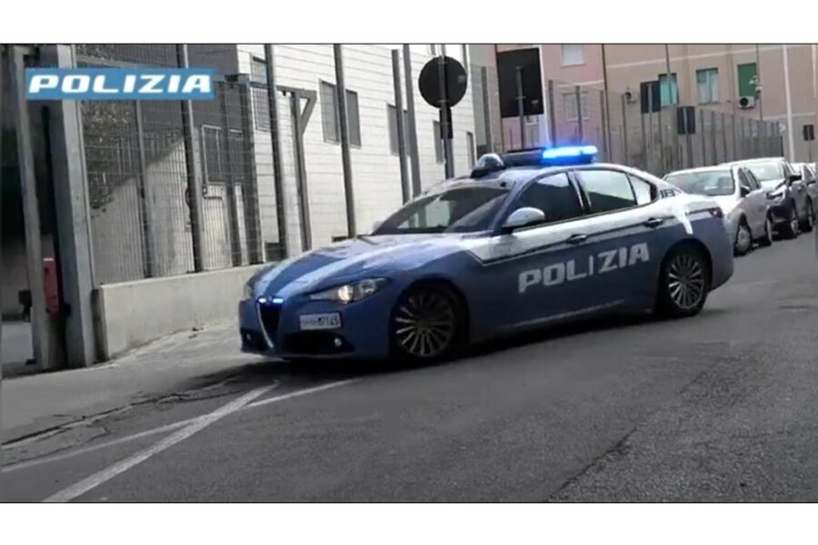 Trovato e sequestrato un coltello sporco di sangue