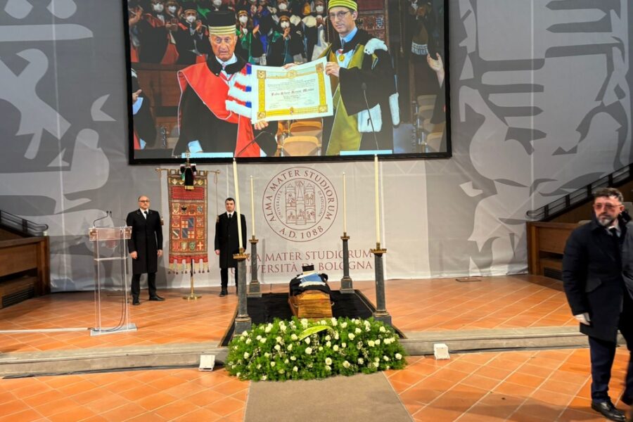 Tra i presenti Prodi