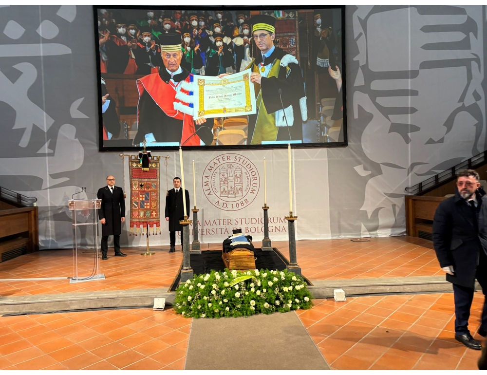 A Bologna l’ultimo saluto a Fabio Roversi Monaco, Santa Lucia gremita