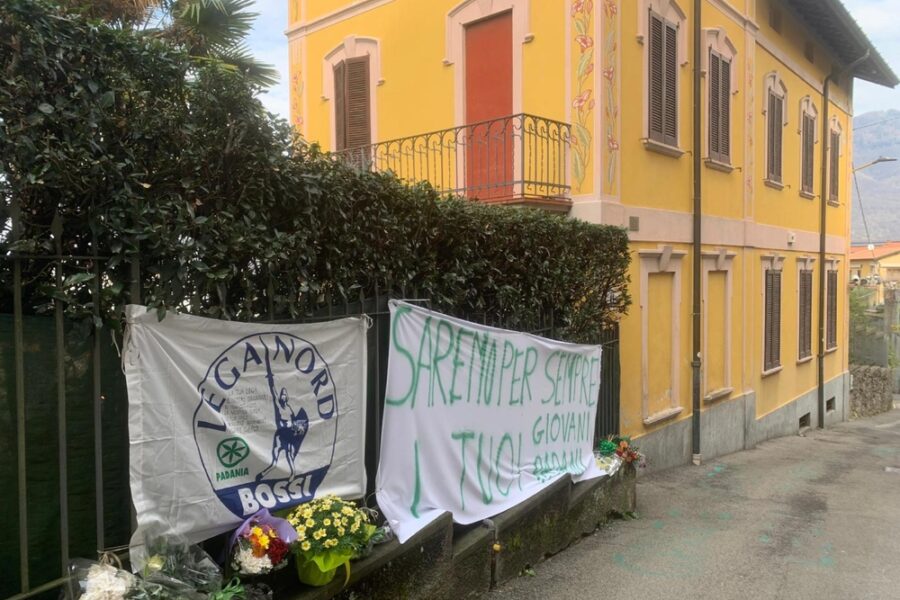 Fazzoletti verdi e sole delle Alpi colorano il paese della bergamasca