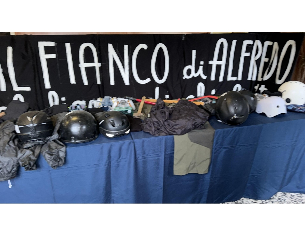 A processo 28 anarchici per gli scontri a Torino al corteo pro Cospito