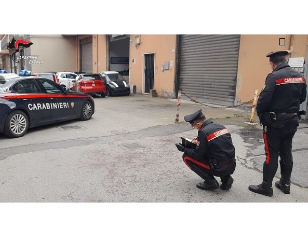 Accoltella il compagno della sua ex, arrestato per tentato omicidio