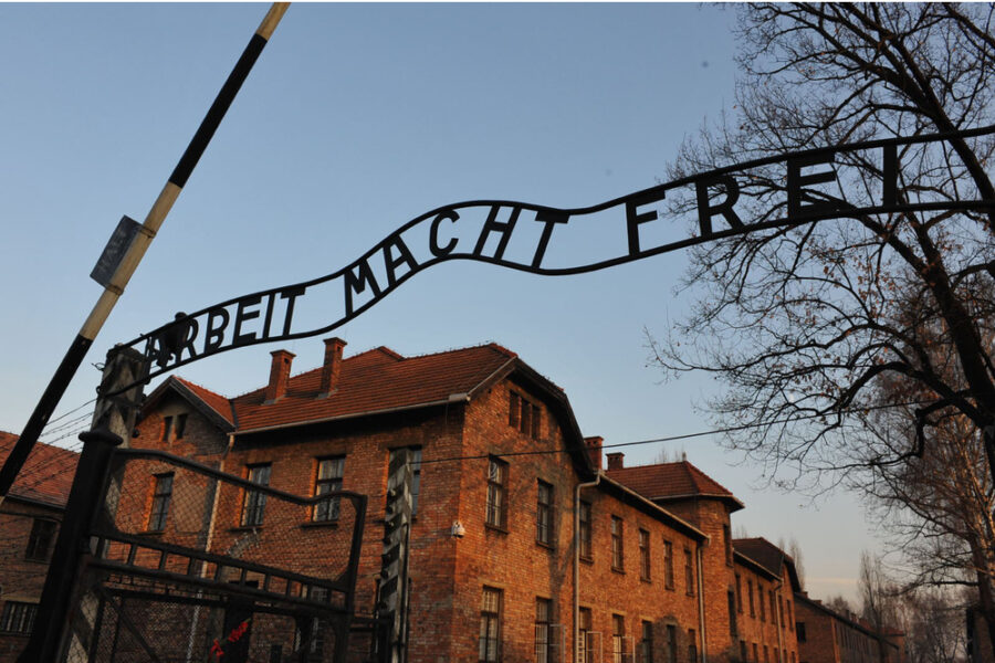 L'annuncio al viaggio della memoria degli studenti romani. Gualtieri