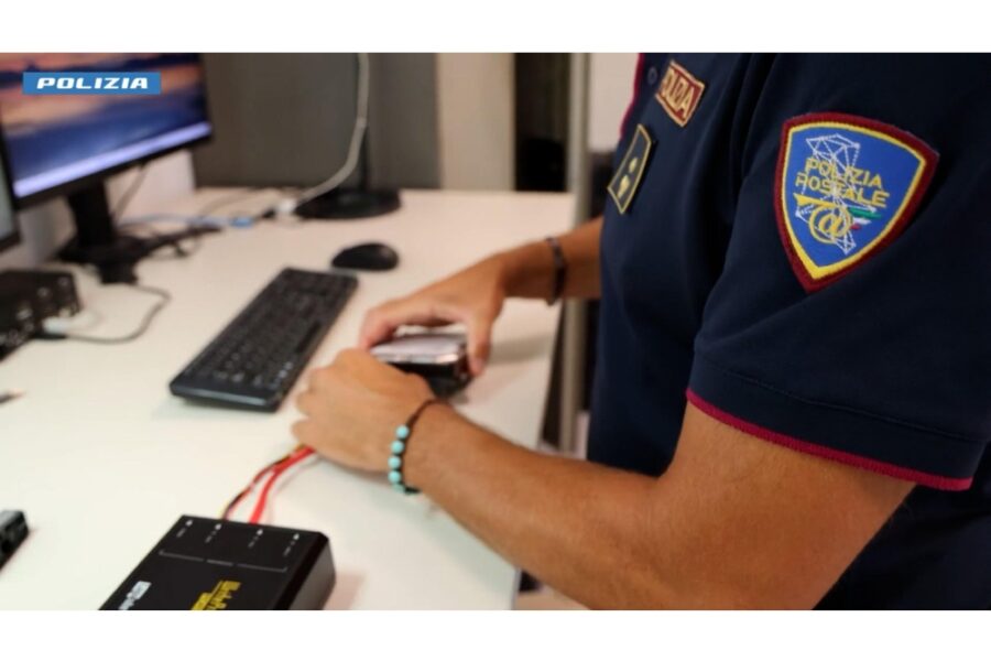 L'indagine anche per pedopornografia è partita da una denuncia a Rimini
