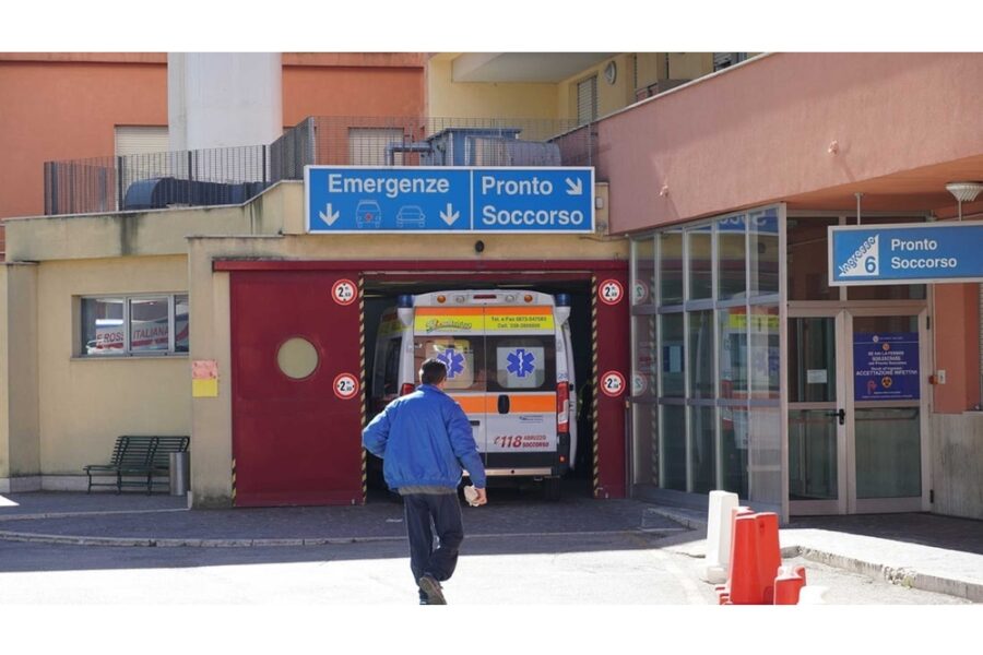 Paziente di 27 anni bloccato dagli agenti della Squadra Volante a Chieti
