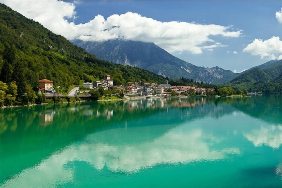 Crea automaticamente contenuti per i social