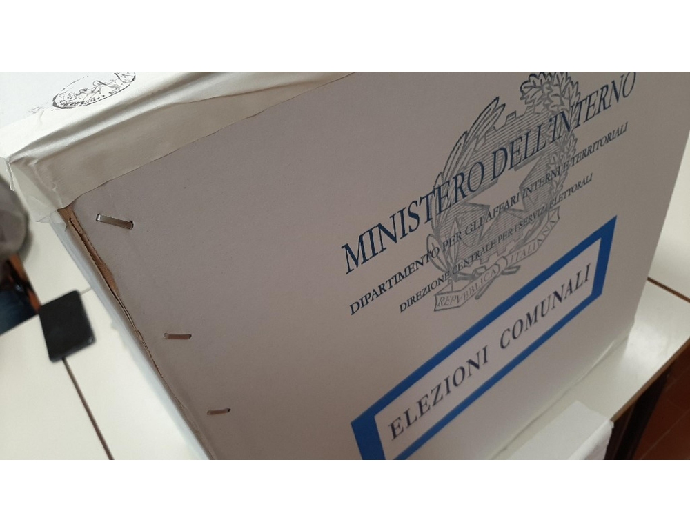 Aperti i seggi a Pescara, si vota in 23 sezioni per le comunali bis