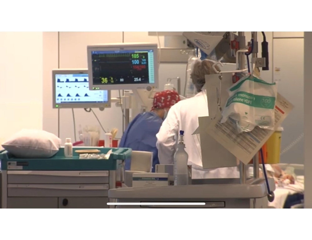 Arresto cardiaco nella partita di calcio, morto 24enne del Vercellese