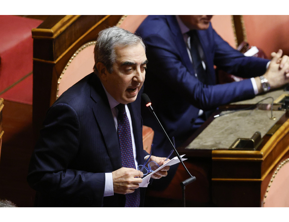 ‘Cambiare il capogruppo’, lettera di 14 senatori di FI e pressing su Gasparri