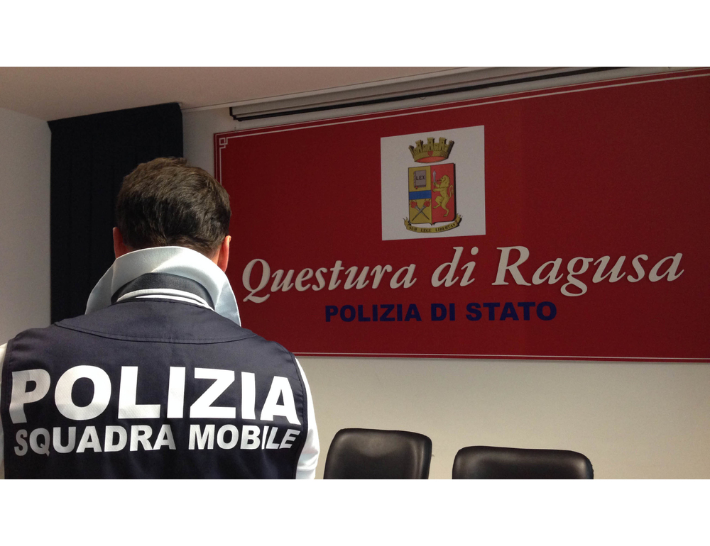 Chiama 112 ‘ho ucciso la mia convivente’, donna priva di sensi ma viva