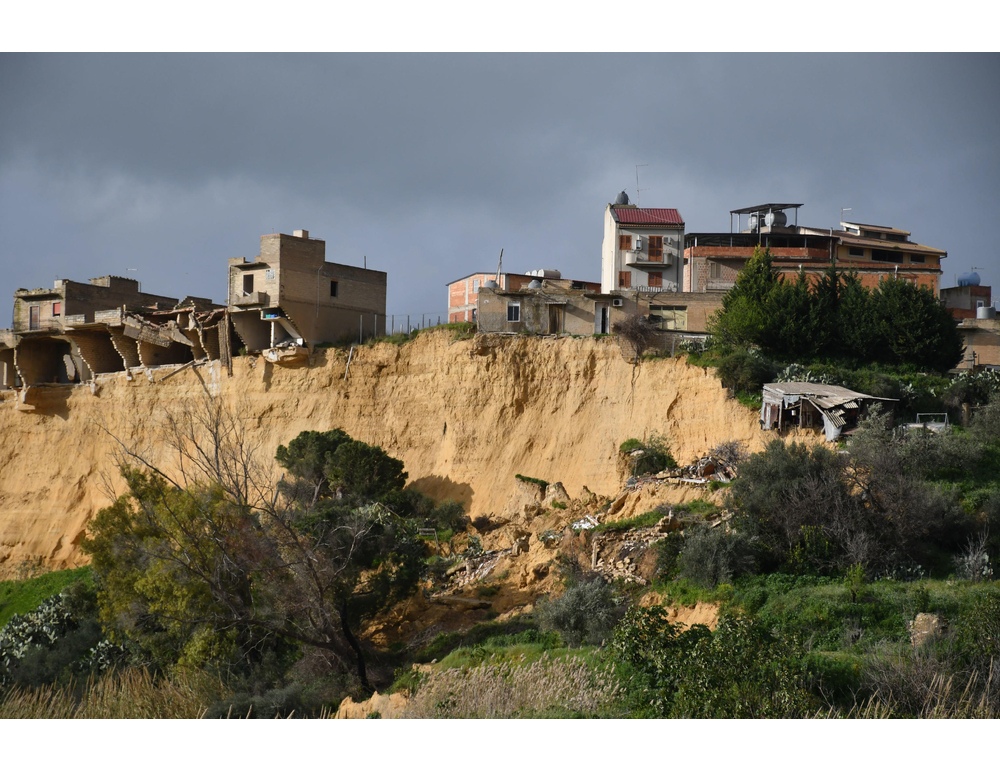 Ciciliano presiede riunione su Niscemi, ‘azioni per stabilizzare la frana’