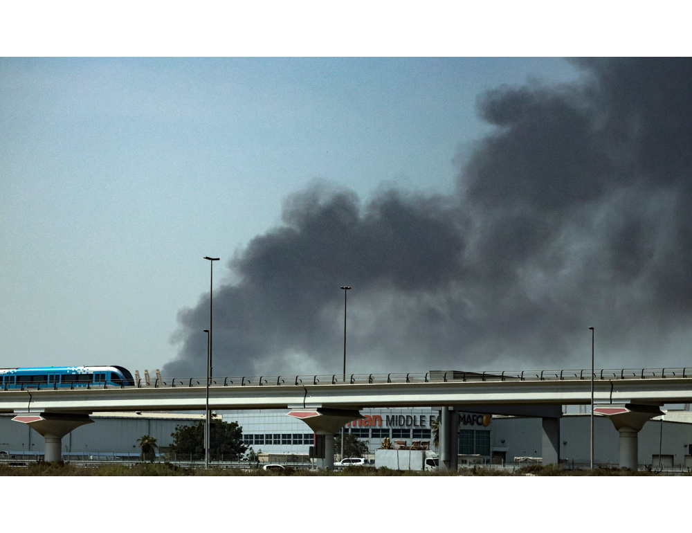 Cnn, a fuoco consolato Usa a Dubai, colpito da sospetto drone iraniano