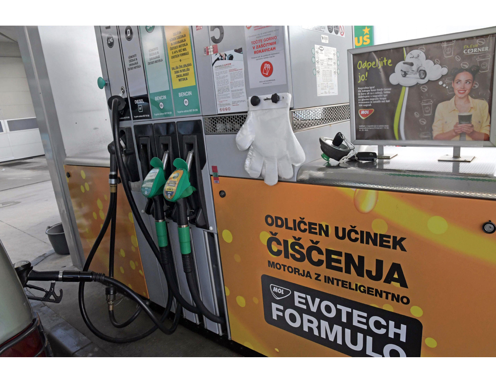 Code al distributore, Slovenia rilascerà riserve derivati petrolio