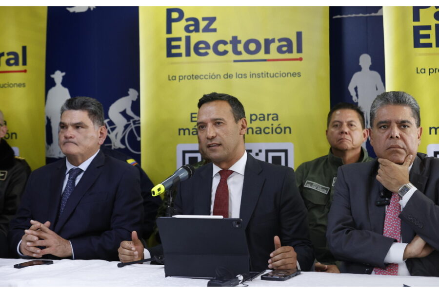 Uccisi tre soldati in un attacco della guerriglia nel sud del Paese