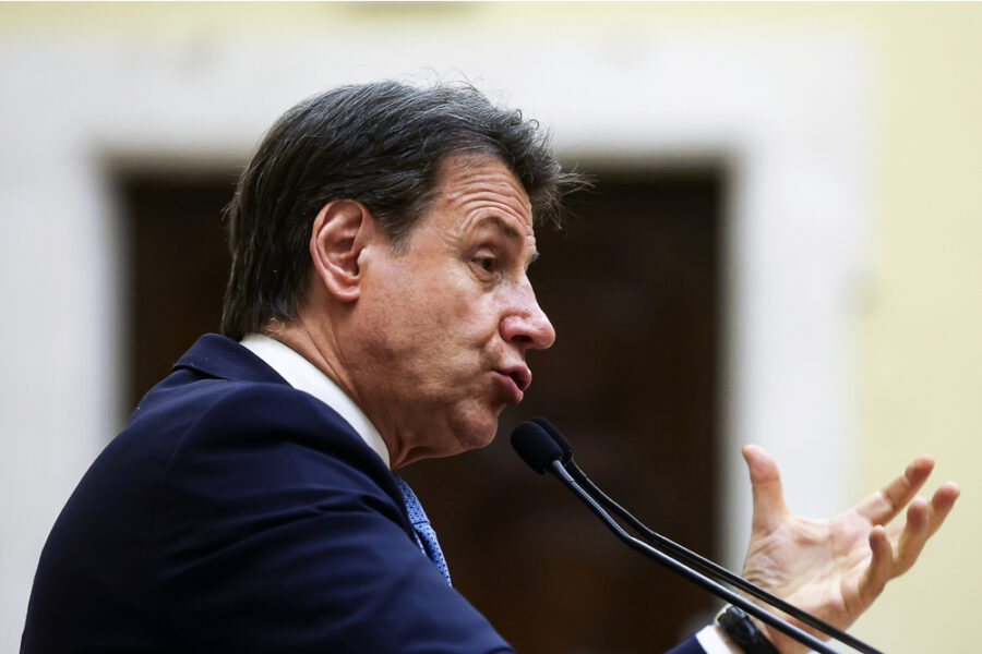 Leader M5s: "Politica vuole sovrastare la magistratura"