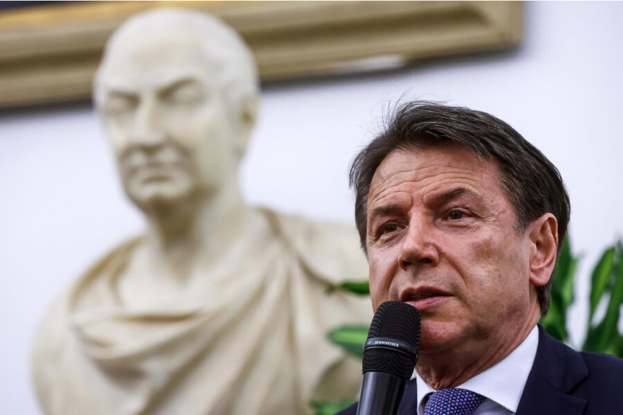 Noi contro regime ma ci si deve affidare alle bombe