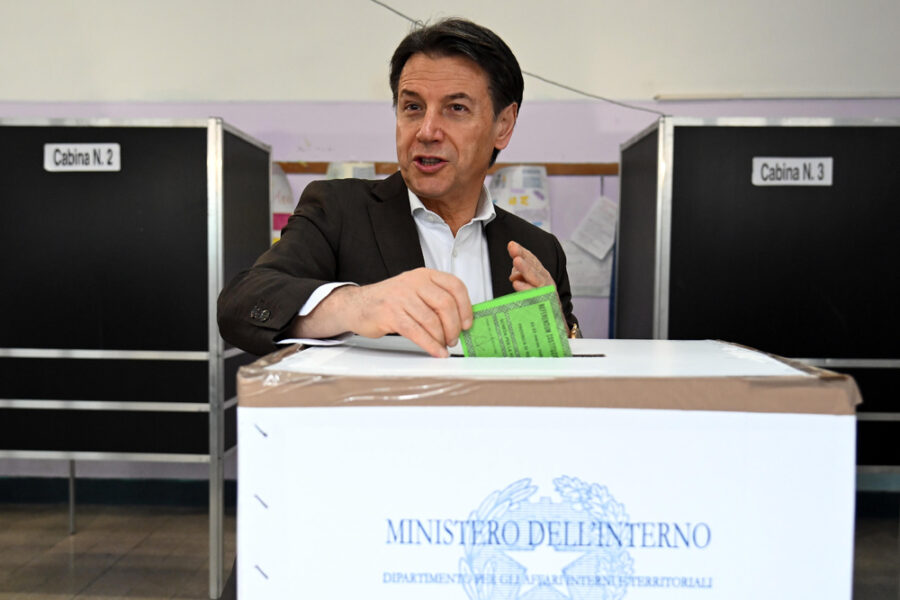 Il leader del M5s commenta l'esito della consultazione su X