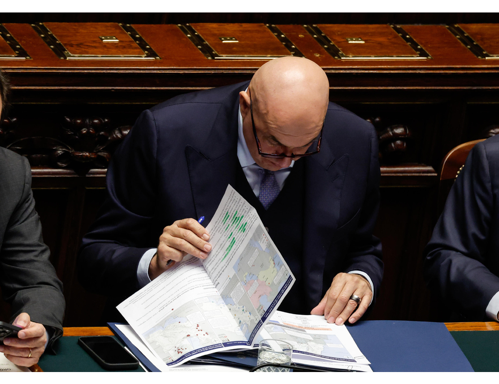 Crosetto, 250 nostri militari evacuati in Arabia Saudita da altri Paesi