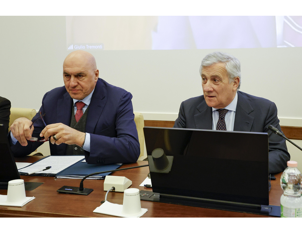 Crosetto, avrò sbagliato da ministro e mi scuso ma a Dubai c’erano i miei figli