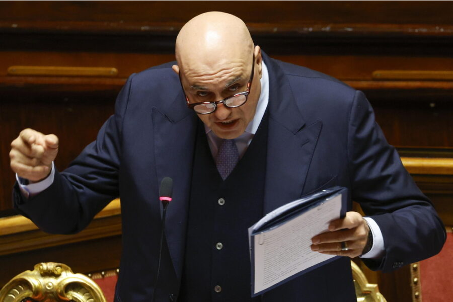 'Seguo con il Presidente del Consiglio e il governo con massima attenzione la situazione'