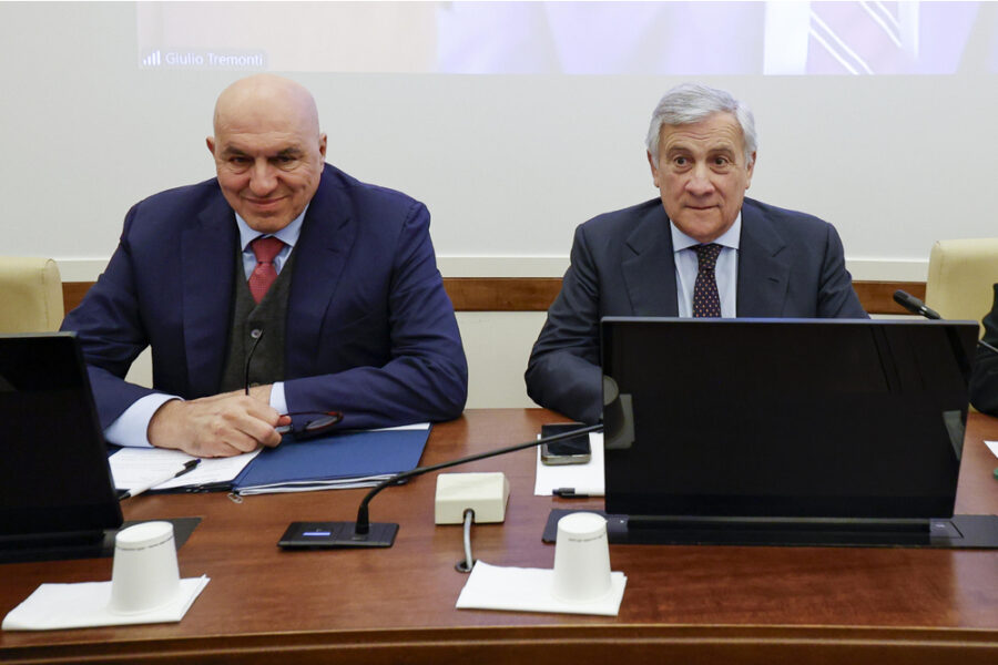 Dallo stretto di Hormutz passa il 20% del petrolio mondiale