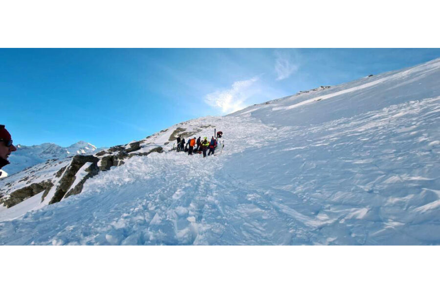 Sconsigliate escursioni con gli sci o racchette da neve