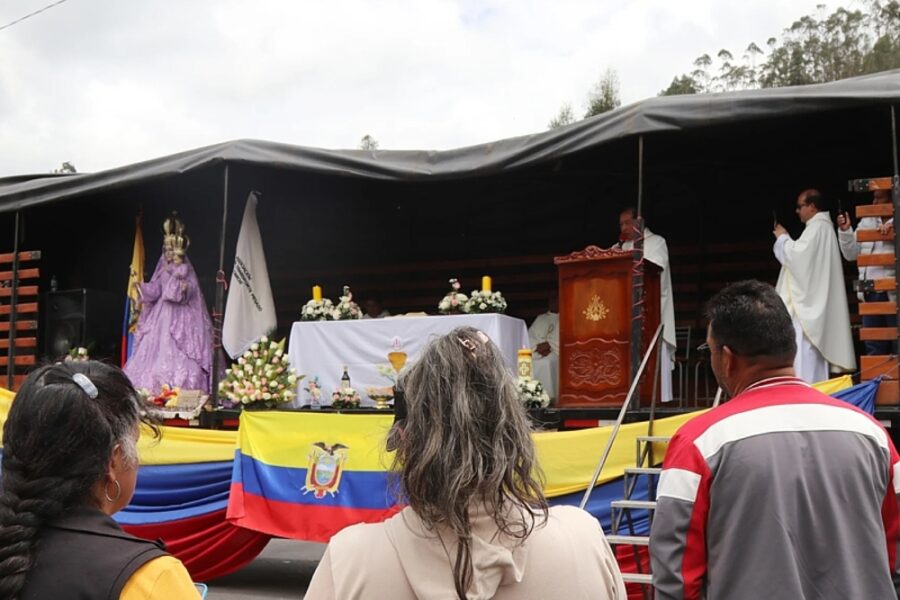 Messa al confine per invocare il dialogo tra Noboa e Petro